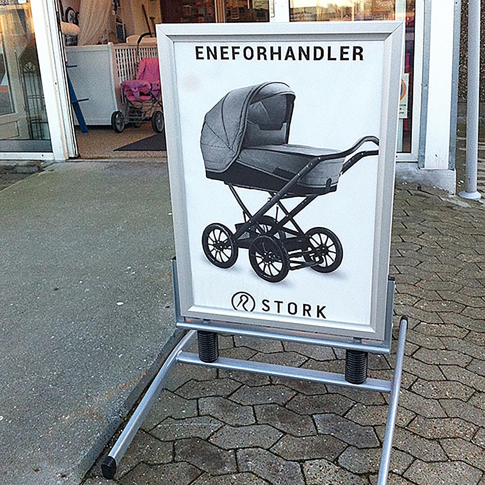 Kundenstopper Wind-Line Lux Silber