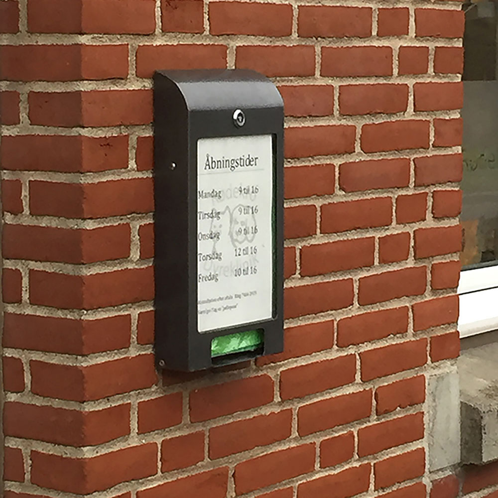 Hundebeutelspender mit A4-Infodisplay