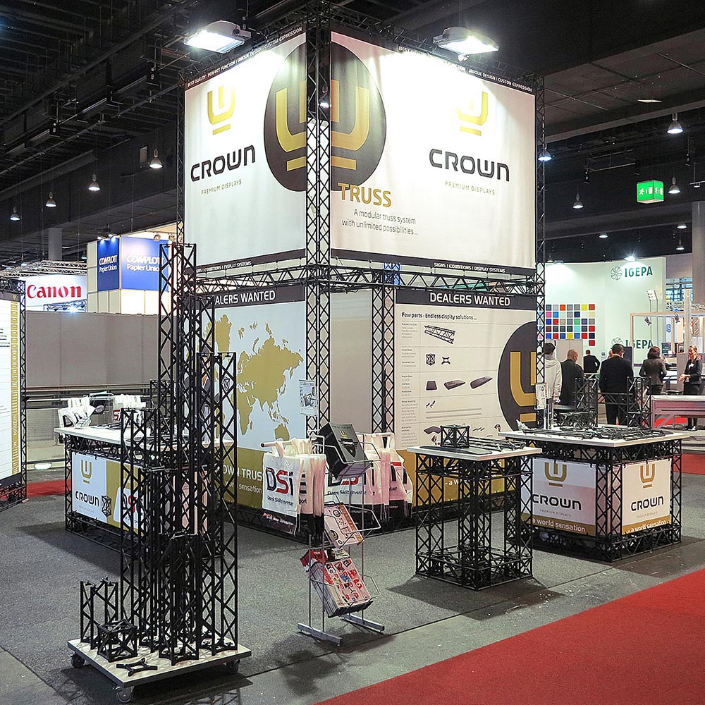 Crown Truss 15 Triple Banner Wall, Schwarz