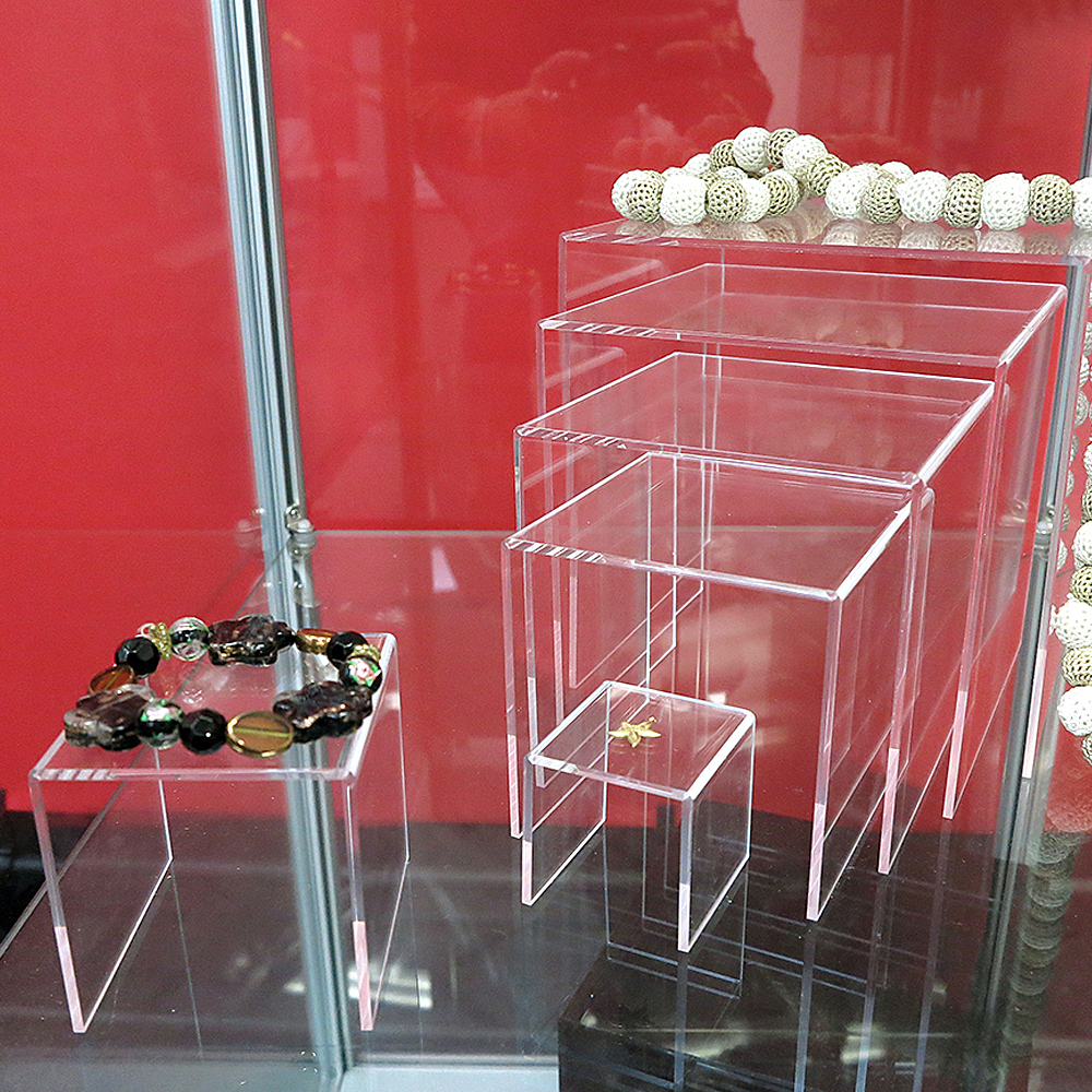 Ausstellungsregale, Nesting Shelves, 3 Stück.